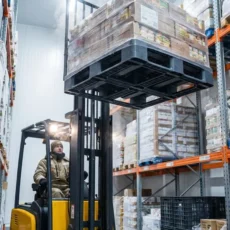 Pallets em PVC para Logística